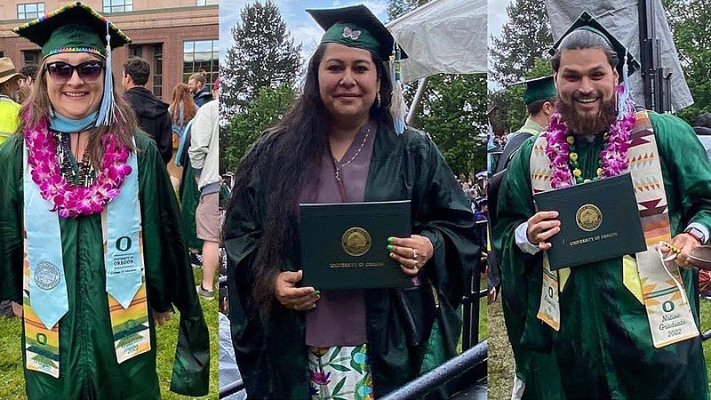 Sapsik'ʷałá Grads 2022 holding up their diplomas