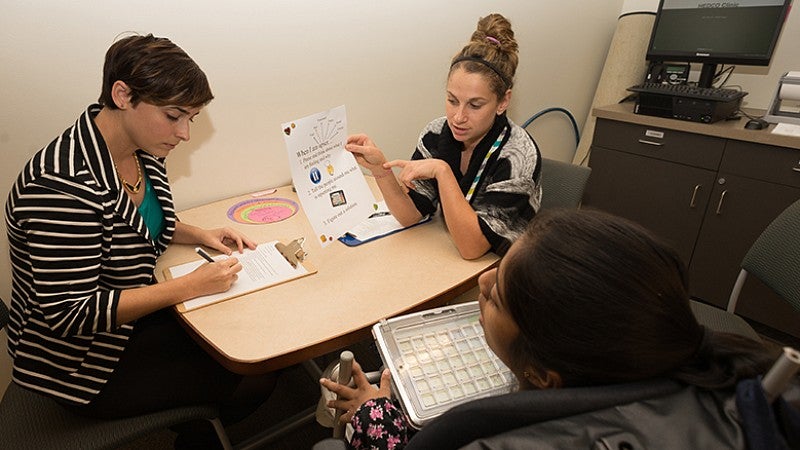 University of Oregon College of Education CDS students in HEDCO clinic classroom