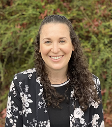 Profile picture of Lindsay Feltis