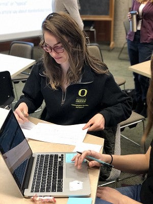 University of Oregon College of Education CDS student in class University of Oregon College of Education CDS student in class