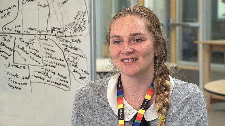 University of Oregon College of Education UO student teacher in science education